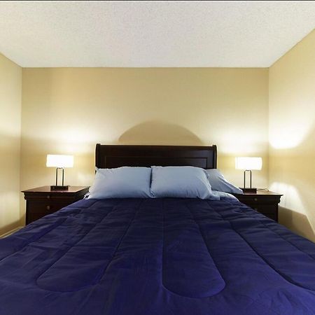 ניופורט ביץ' Luxurious Stay Near The Beach מראה חיצוני תמונה
