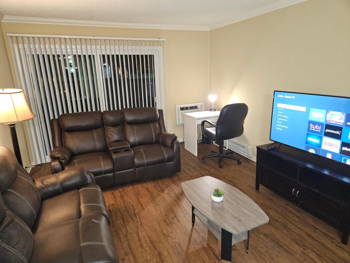 ניופורט ביץ' Luxurious Stay Near The Beach מראה חיצוני תמונה