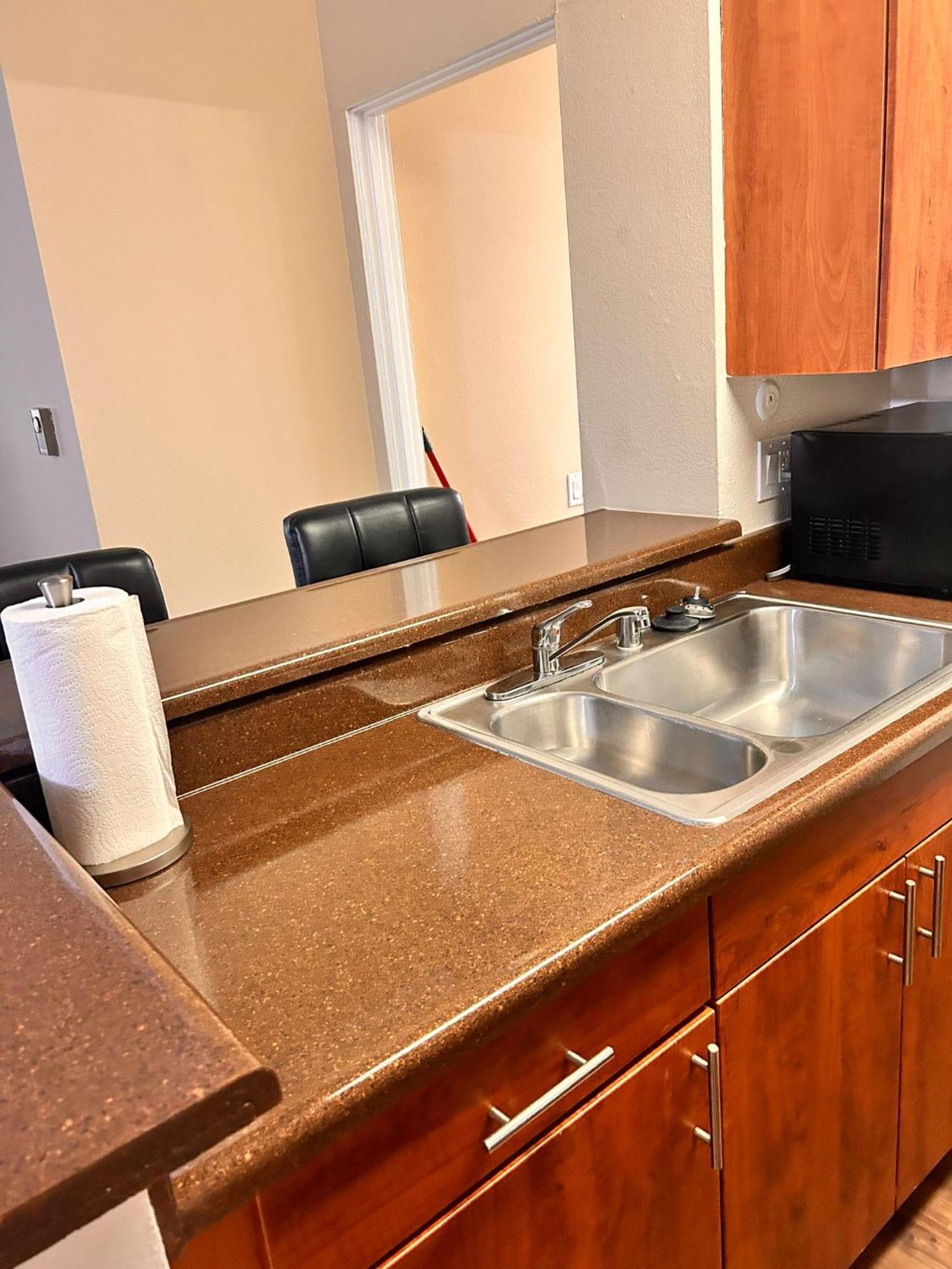ניופורט ביץ' Luxurious Stay Near The Beach מראה חיצוני תמונה
